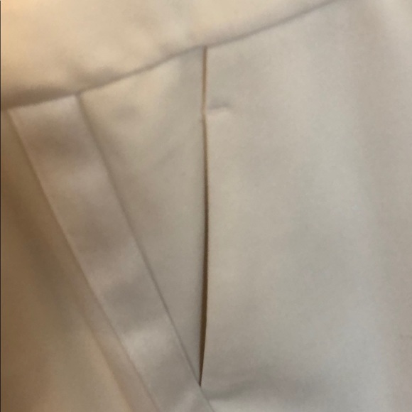 Rachel Zoe Ecru Tuxedo dress shorts. Size 6. - Picture 6 of 6